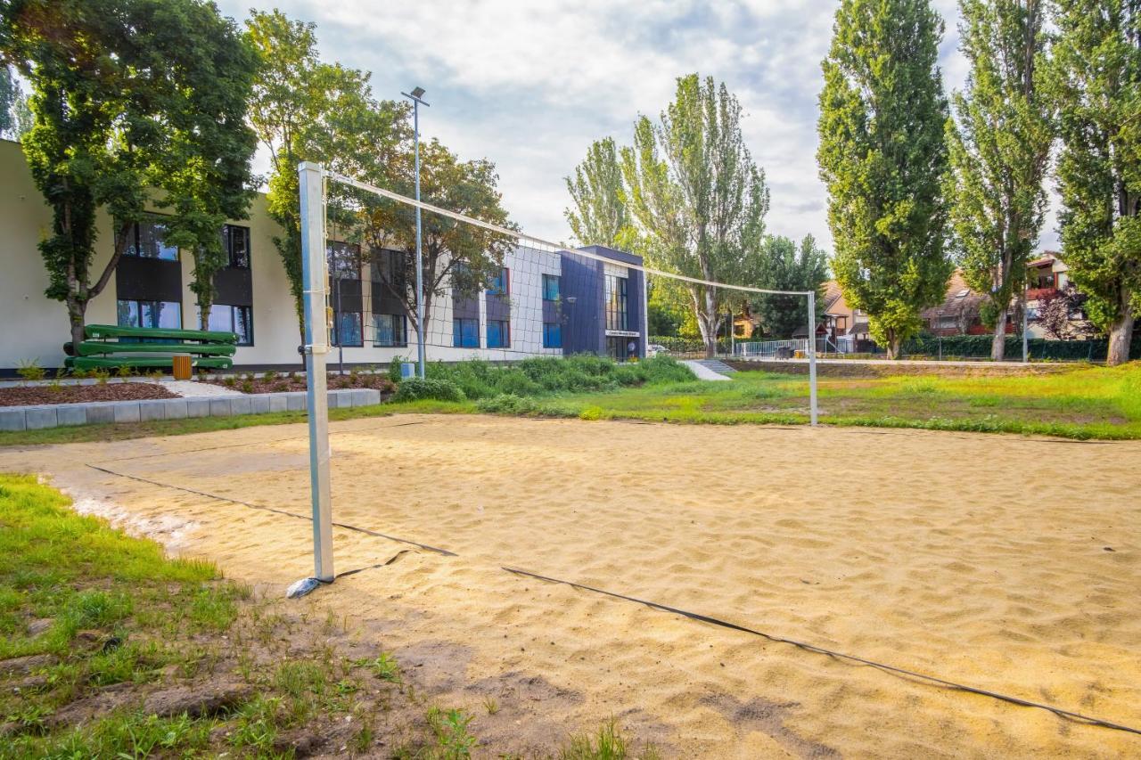Ciszterci Rendezvenykoezpont Balatonalmádi Exterior foto
